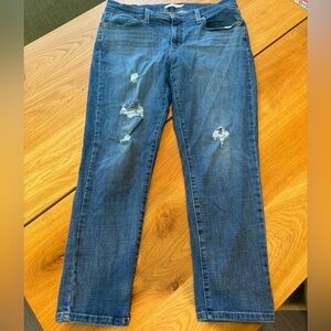 Women’s Levi jeans